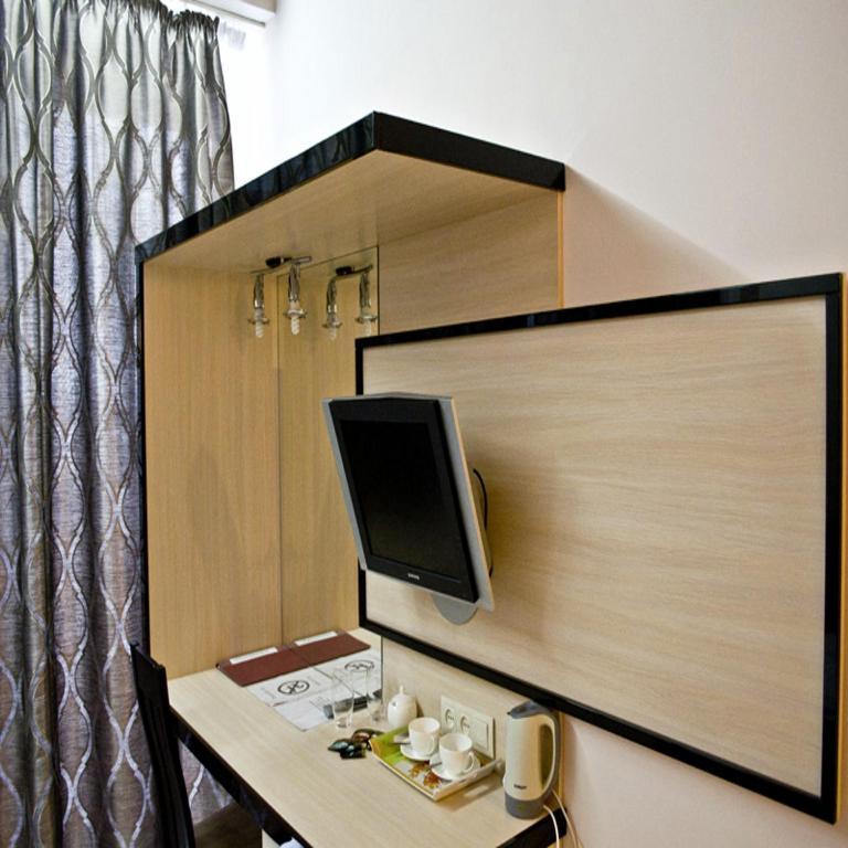 Staybridge Mini-Hotel In Most City Panoramic River View 第聂伯罗彼得罗夫斯克 客房 照片