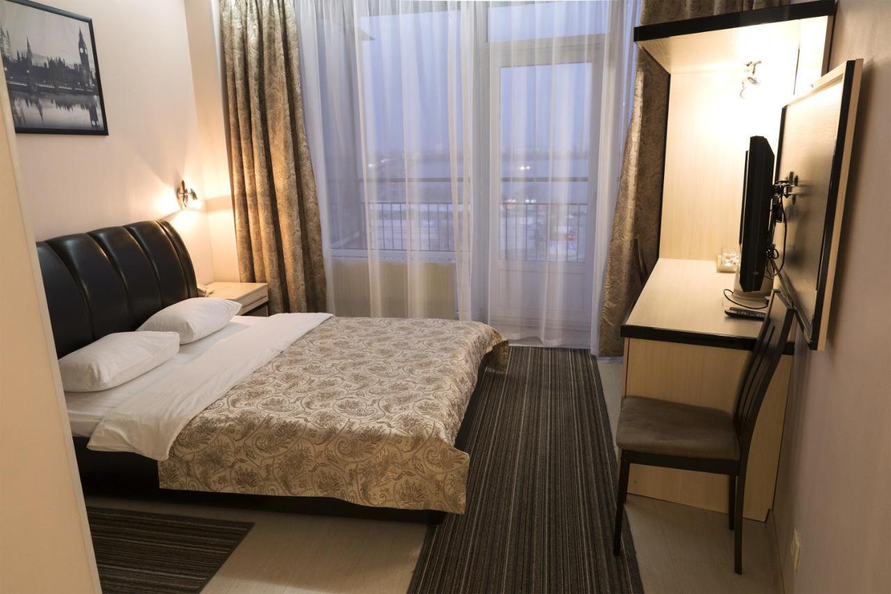 Staybridge Mini-Hotel In Most City Panoramic River View 第聂伯罗彼得罗夫斯克 外观 照片