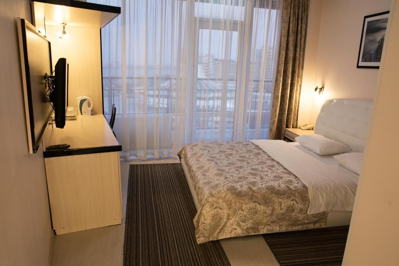 Staybridge Mini-Hotel In Most City Panoramic River View 第聂伯罗彼得罗夫斯克 外观 照片